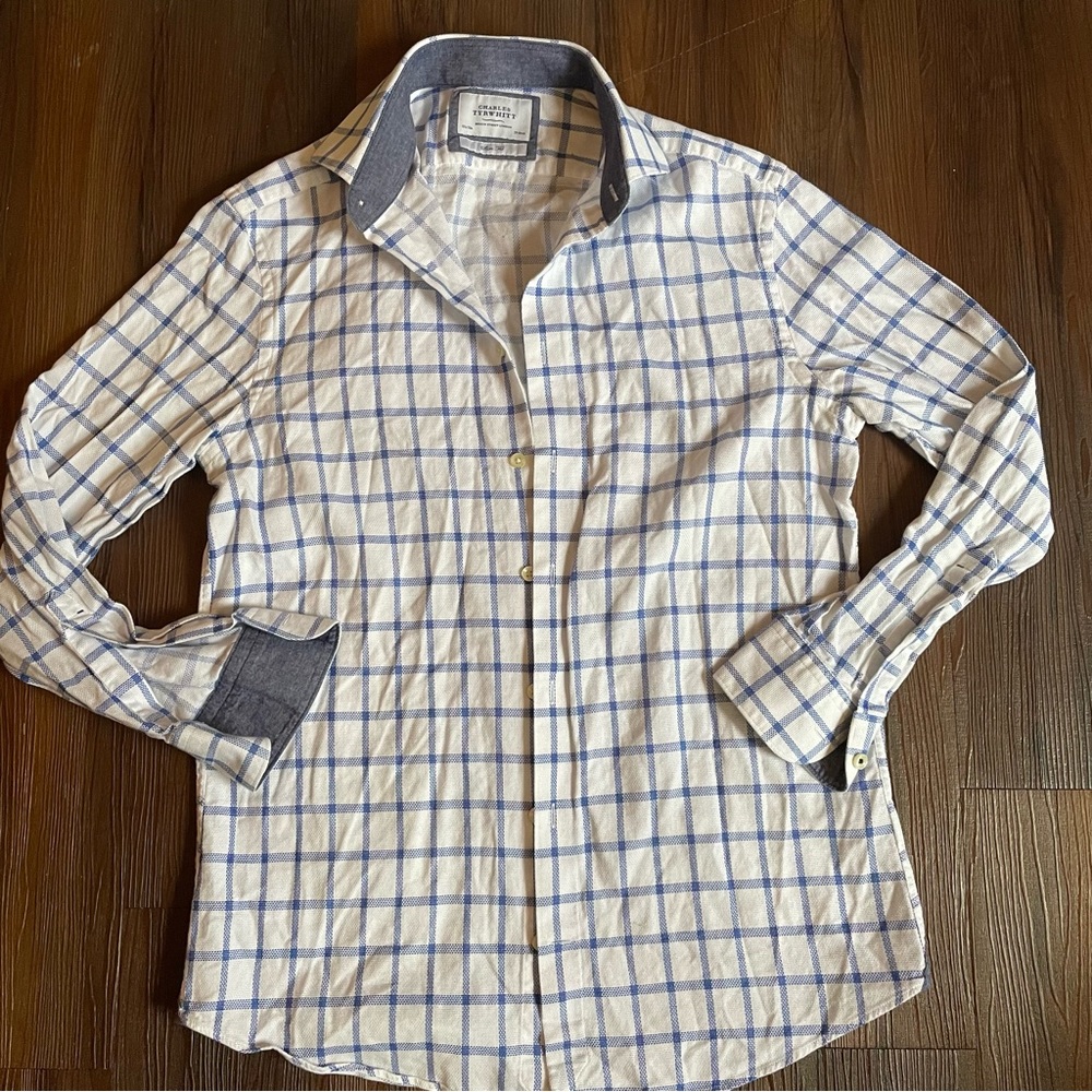 Charles Tyrwhitt White and Blue Slim Fit Dress Shirt.